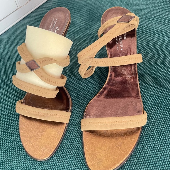 Donald J Pliner -Couture- Made in the Mountains of Italy - Picture 7 of 7